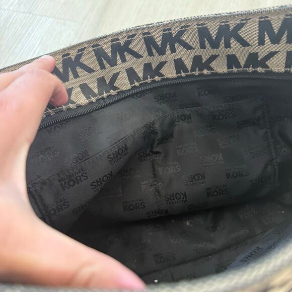 Michael Kors Jet Set Tan Black Chain Strap Monogramed Shoulder Bag Tote - Picture 3 of 6